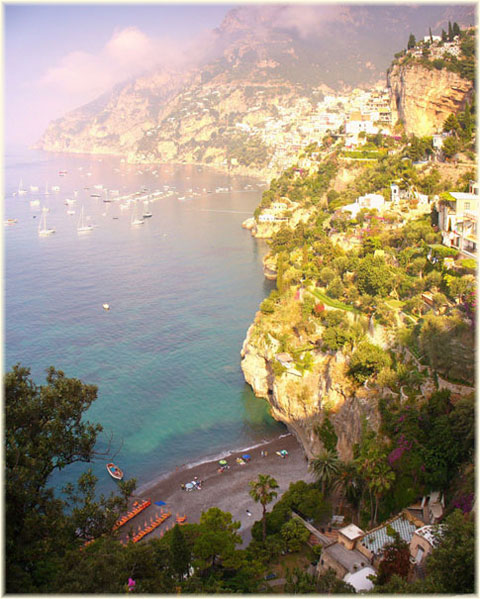 La Spiaggia di Arienzo, famosa per la sua villa di Zeffirelli, villa di Semenov